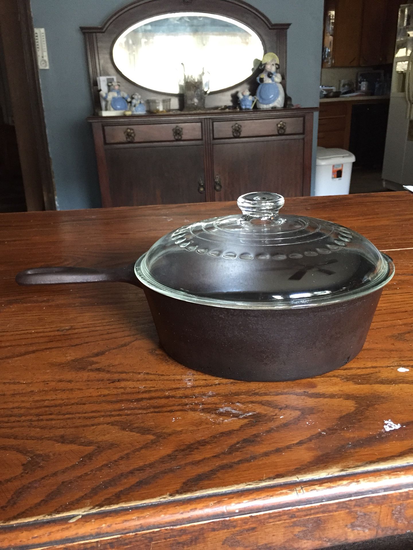 #8 VOLLRATH cast iron Chicken Fryer with glass lid