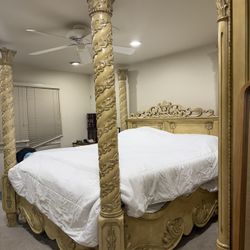 Luxury Ornate King Bedroom Set – 5 Piece – Excellent Condition