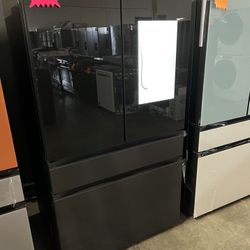 Samsung Bespoke Family Hub Refrigerator VBO