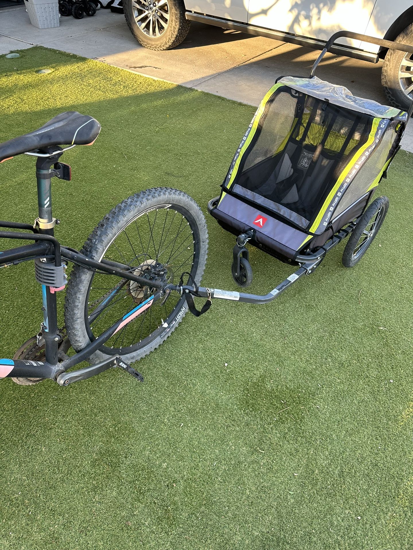 Bicycle trailer/stroller