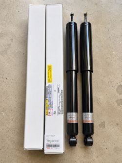 2021 Toyota Tacoma SR 4x4 Shocks (2)