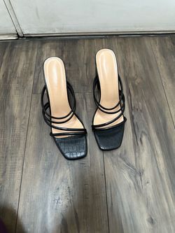 Women’s sandals size 9.5