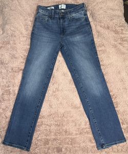 Universal Thread High-Rise Slim Straight Jeans – Size 2R – Medium Wash