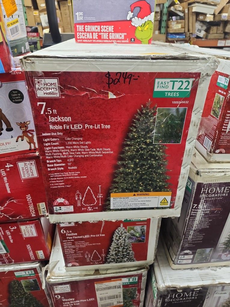 Home Accents Holiday
7.5 ft. Jackson Noble Fir LED Pre-Lit Artificial Christmas Tree