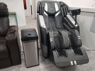MassaMAX A580 4D Full Body Massage Chair for Big & Tall