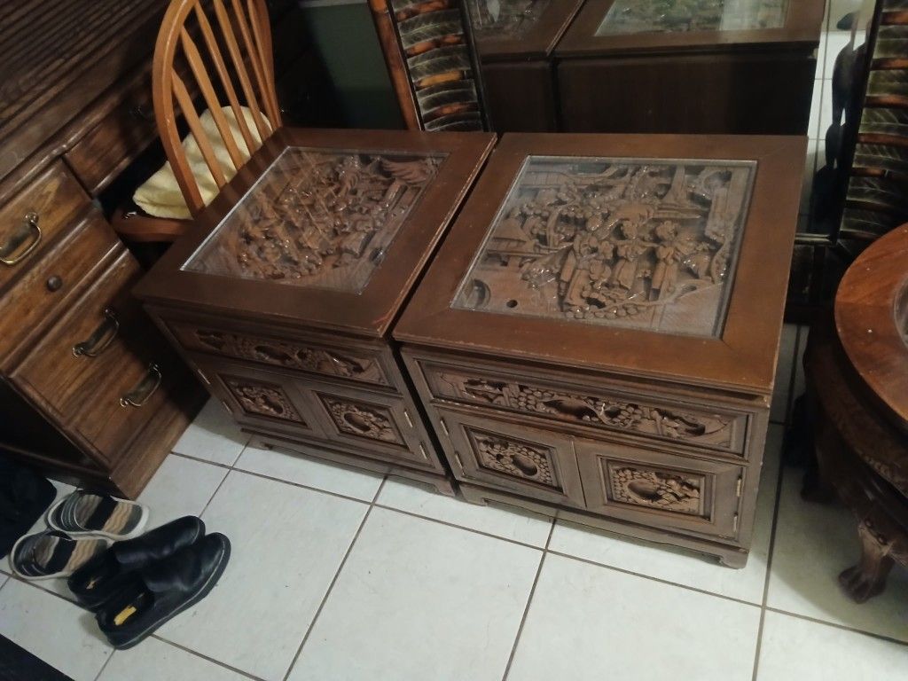 Set Of 2 Oriental Tables End Tables
