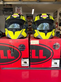 BELL REVOLVER EVO JACKAL HELMET