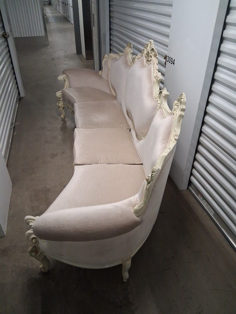 Italian Couch (Mint)