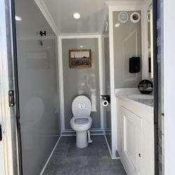 2 Stall Restroom trailer 
