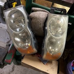 2002 Dodge Ram 1500 Headlights