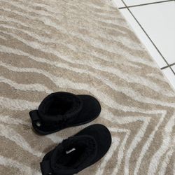 Ugg Size 8 for Toddler