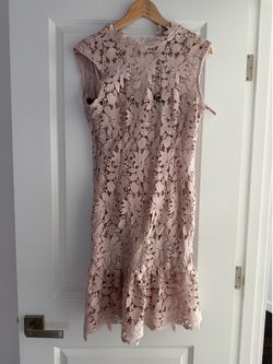 Paperdoll women’s dress size 6 ( small) like new
