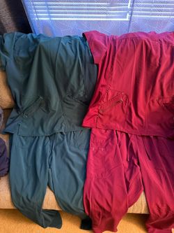 Female Scrubs Set (Top & Bottom) 2XL