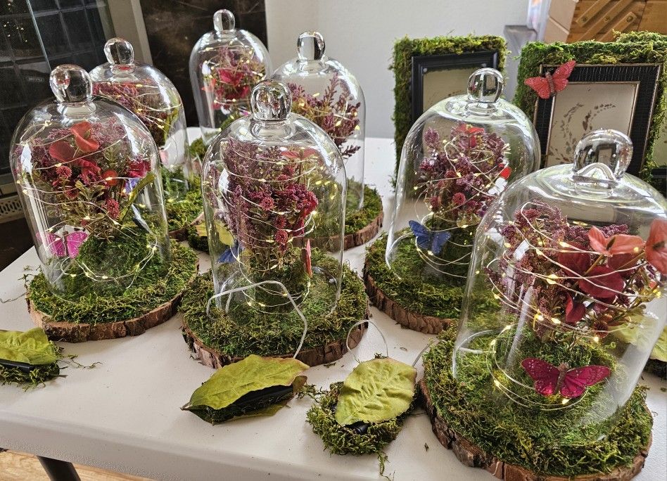 Whimsical Enchanted Forest Decor Set – Lighted Floral Centerpieces, Mossy Book, & Hot Cocoa Tree Sign
