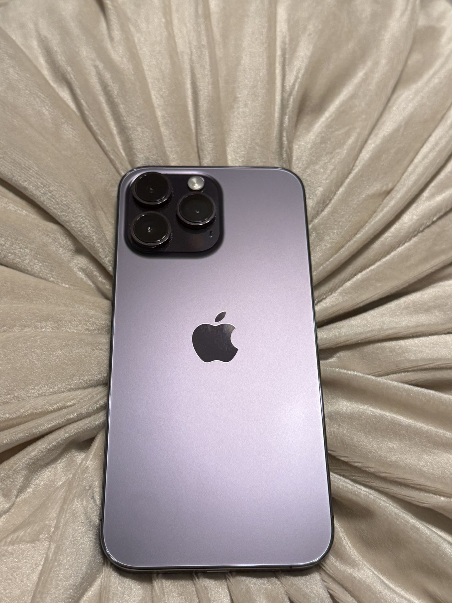 iPhone 14 Pro Max - 256GB, Like New Condition. Unlocked