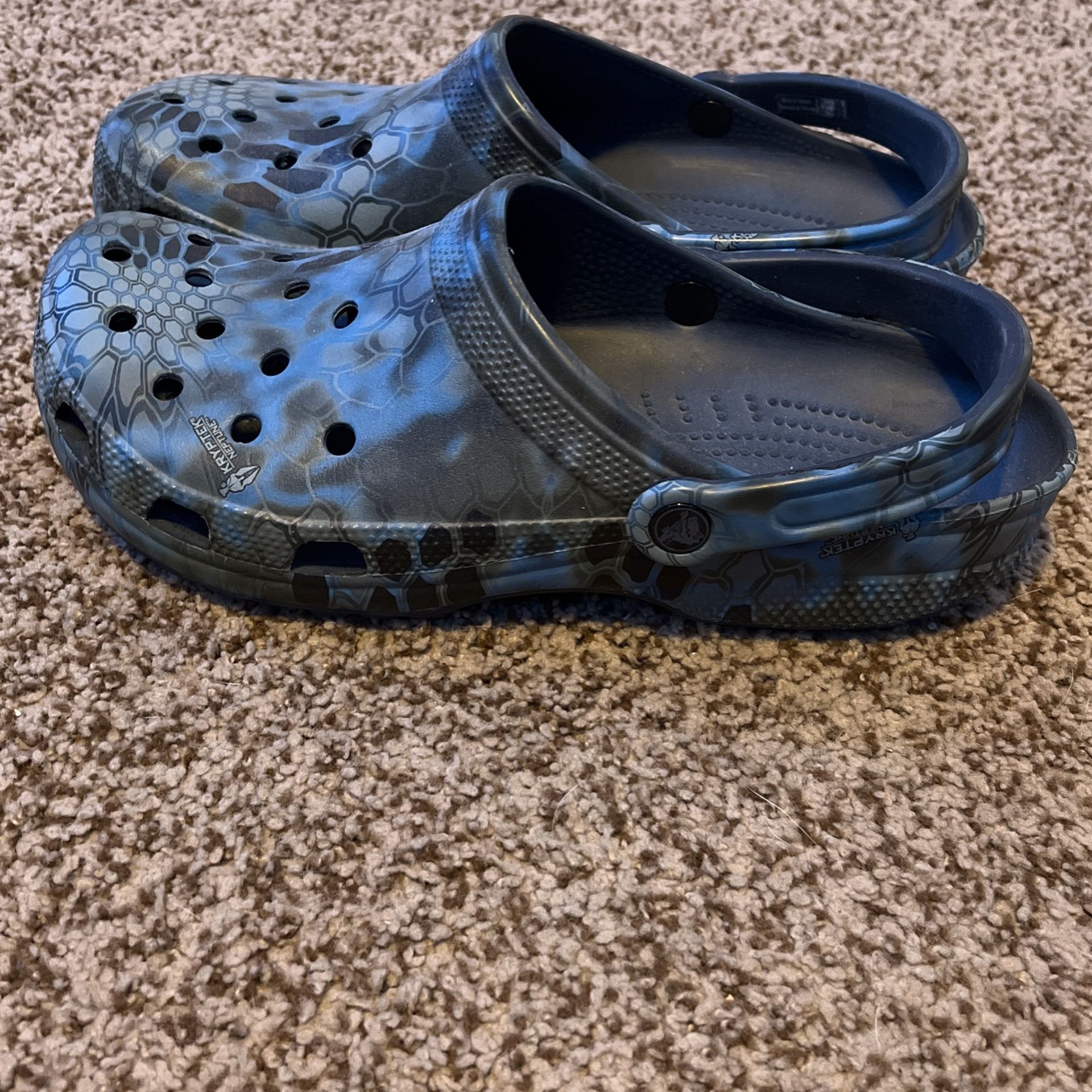 Crocs kryptek discount