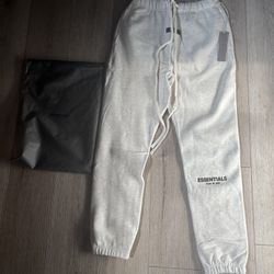Essentials Joggers Light Oatmeal Size 2xl & Size Small 