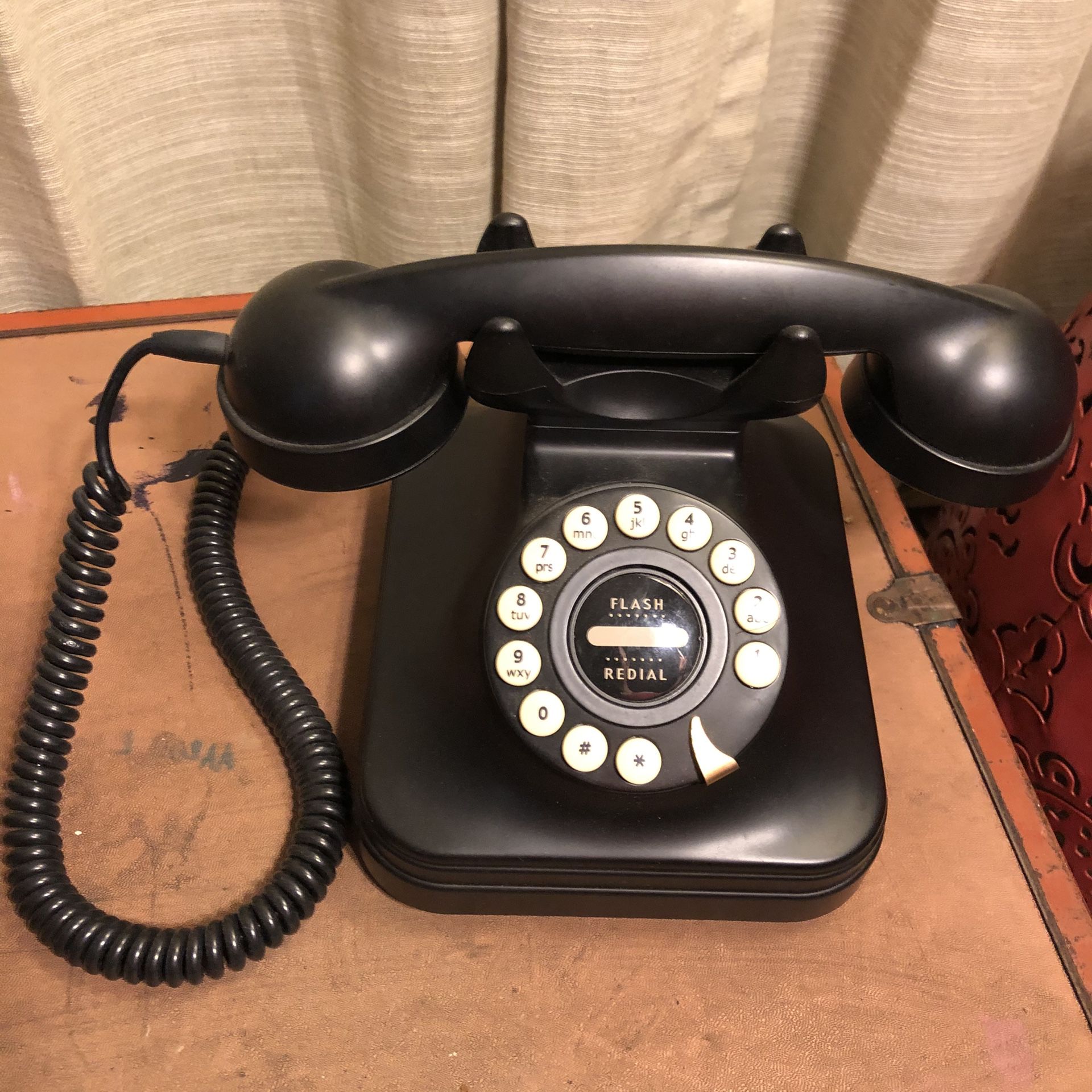 Black Grand Phone Flash Redial Push Button Vintage Style Retro Telephone