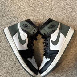 Air Jordan 1 Retro High OG - Clay Green Size 10.5 Great Condition VNDS