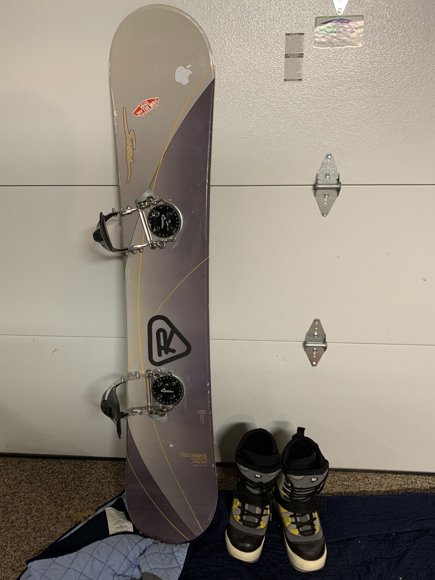 Snowboard With Boots (Clip-ons)