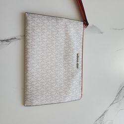 Michael Kors Wristlet 