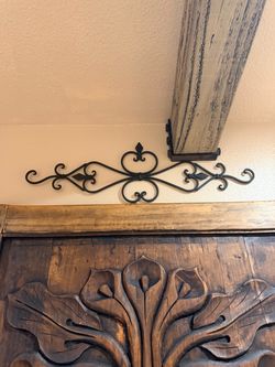 Metal wall decor
