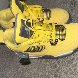 Jordan 4s