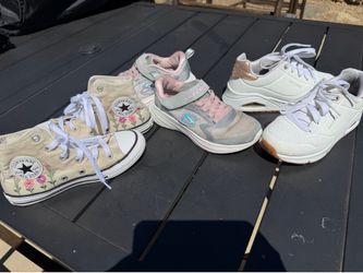 Girls shoe lot size 13