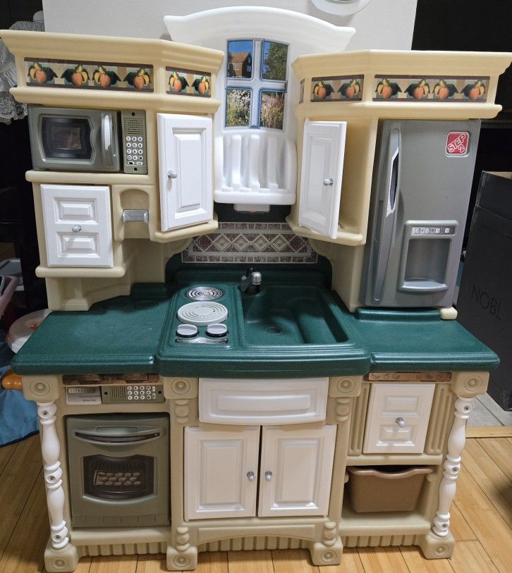 Step2 Lifestyle Dream Kitchen playset.