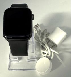 Apple Watch Series 4 44mm GPS Space Gray Aluminum A1978 w/ Charger