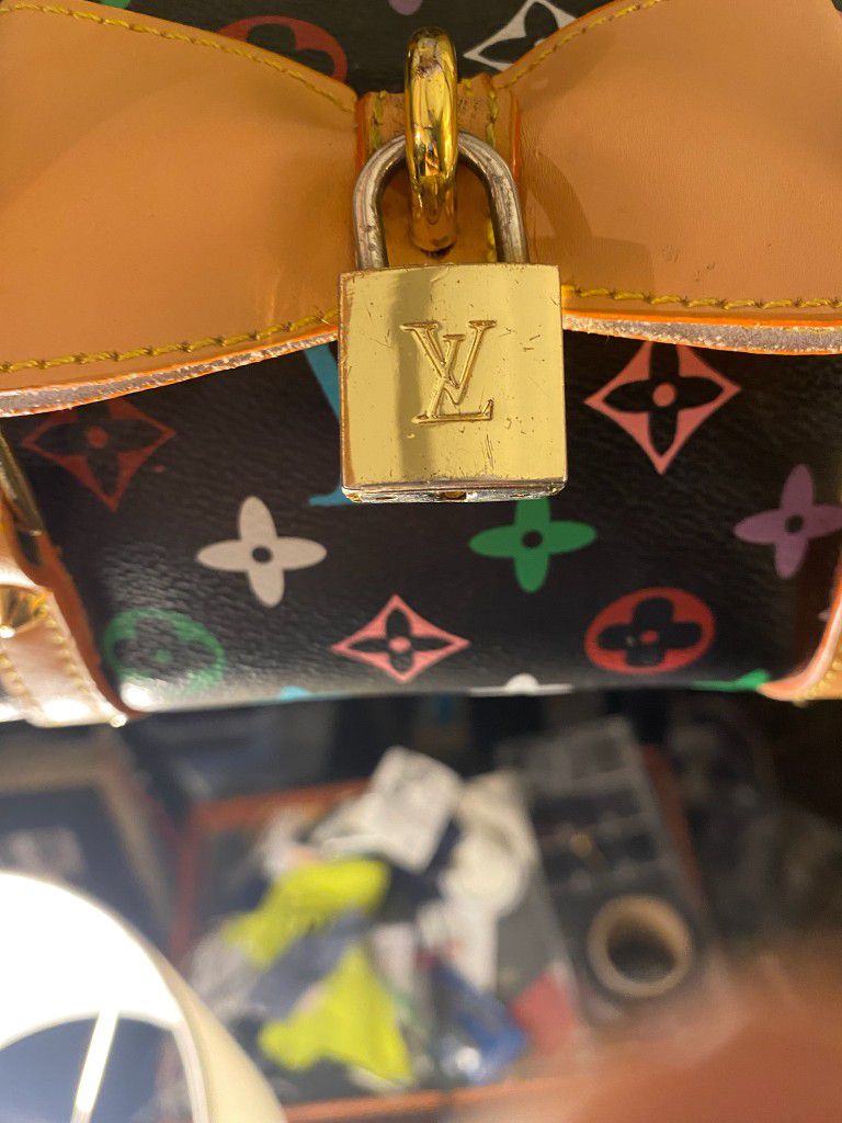 Womens LV Multi color Purse for Sale in Mustang, OK - OfferUp