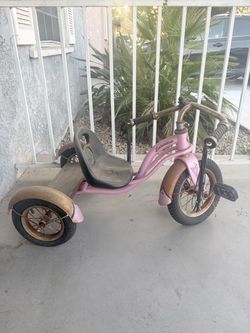 Toddler trycicle Schwinn collectible