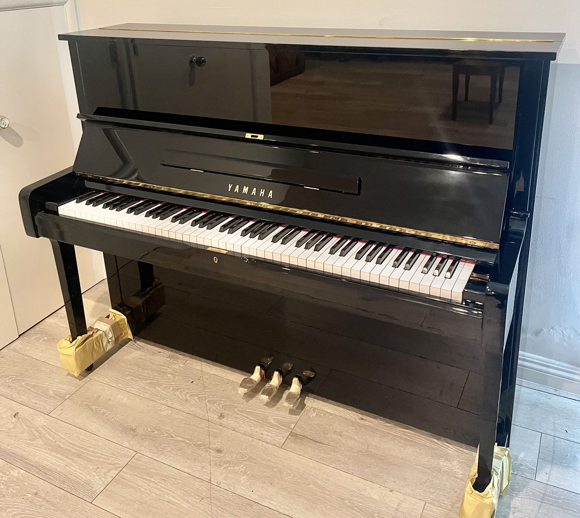 Fully Refurbished Factory In Japan Like New Condition Yamaha U1 Upright Piano