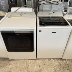 Maytag XL Capacity Washer And Dryer Set