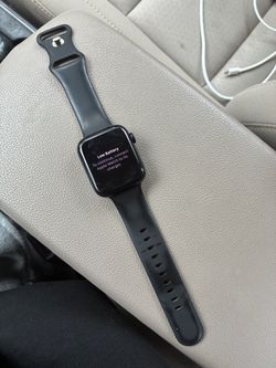 Apple Watch SE series 2