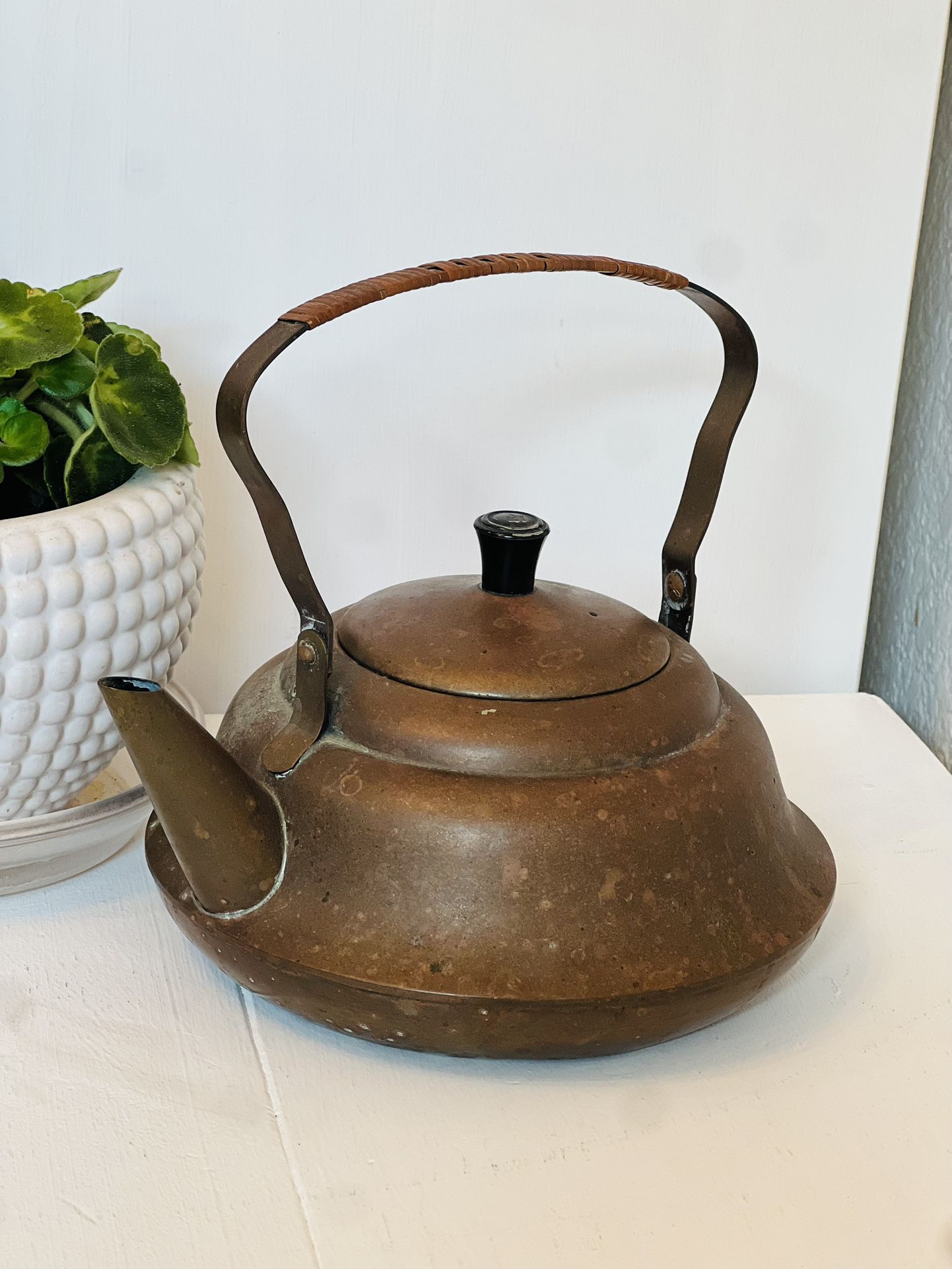 old vintGe tea kettle 