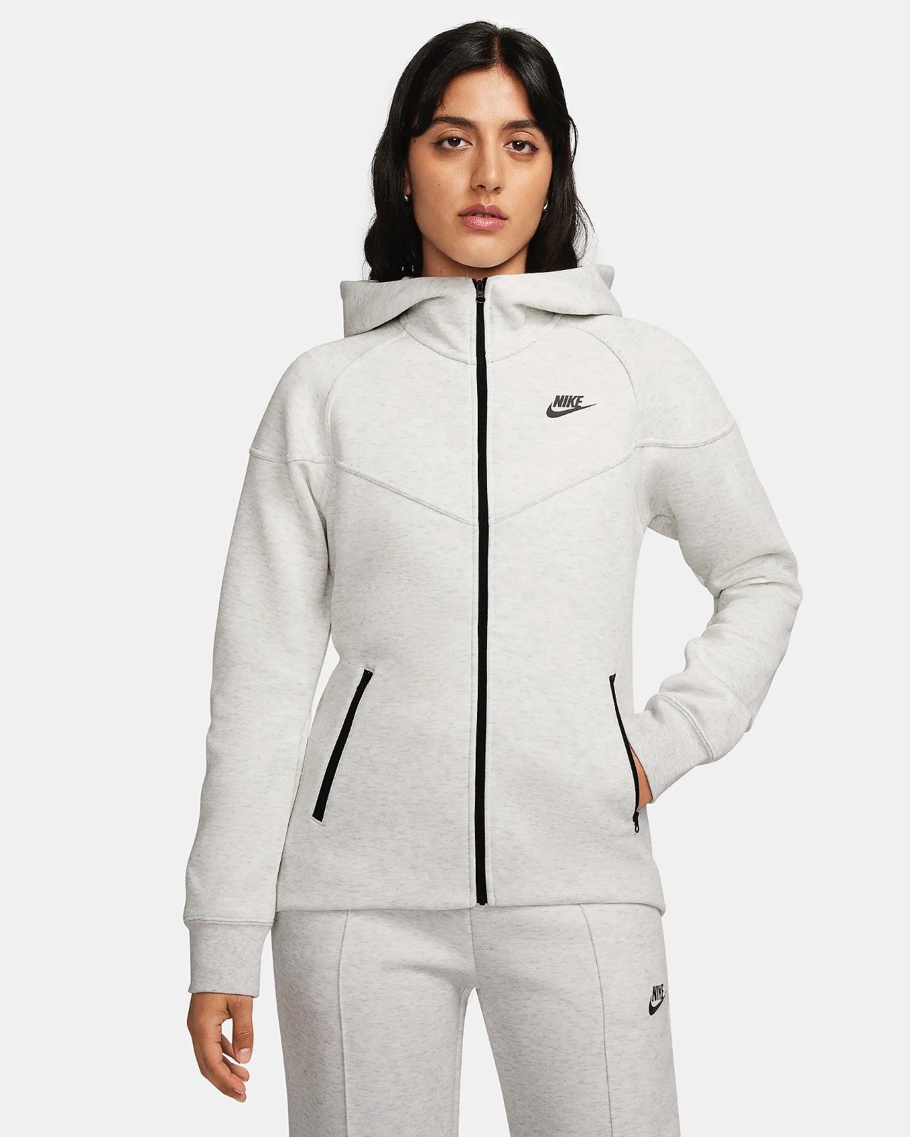 Nike Women’s Sportswear Tech Fleece Windrunner Full Zip, Size XS