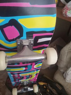 Blind logo Glitch White Skateboard 7.25"