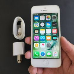 iPhone 5 - GSM UNLOCKED - Like New