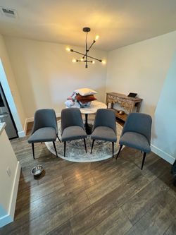 Dinning chairs great condition