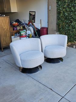 Modern Swivel Lounge Chairs 