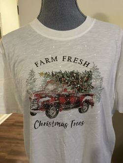 Christmas Ladies T-Shirt, From Maurices Size XL New With Tags 