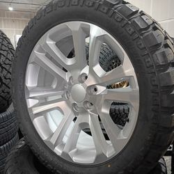 22 Silver Rim 33 1250 22 Mt Tires 