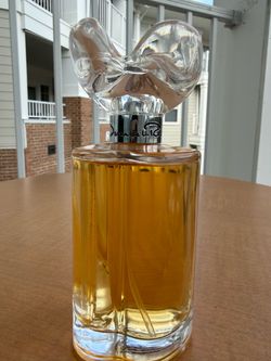 Oscar de la Renta Perfume Bottle