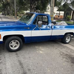 1978 Chevy C/20 with a 350 engine.