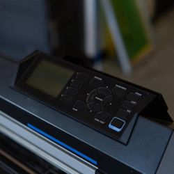 Graphtec CE7000 Vinyl Cutter 