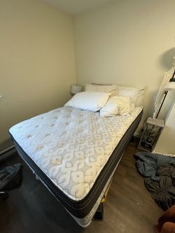 FULL BED/FRAME/BOX SPRING