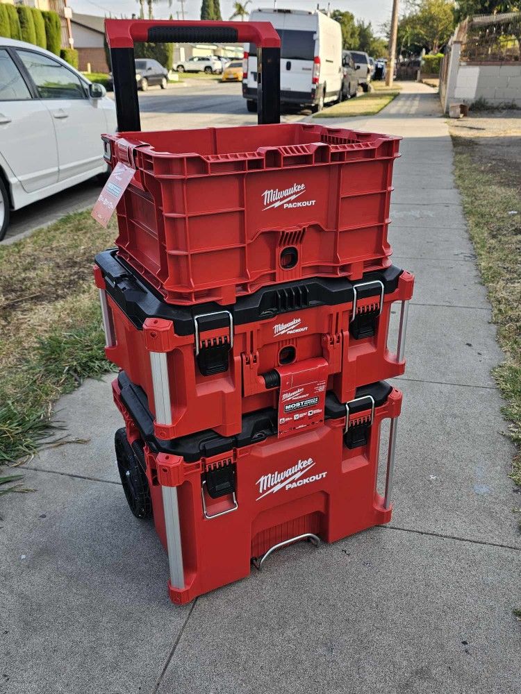 Milwaukee Rolling Packout Set of 3 Boxes