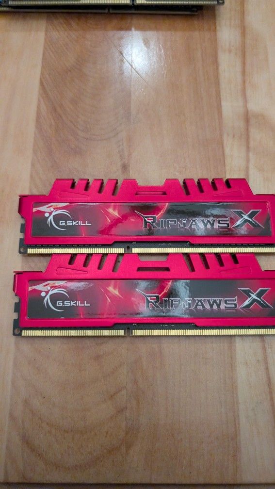 G.Skill RipjawsX DDR3-1600 CL9 8gb (2x4gb) DRAM/DIMM