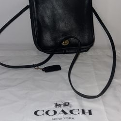 Black Leather Vintage Coach 474-8876 8x9